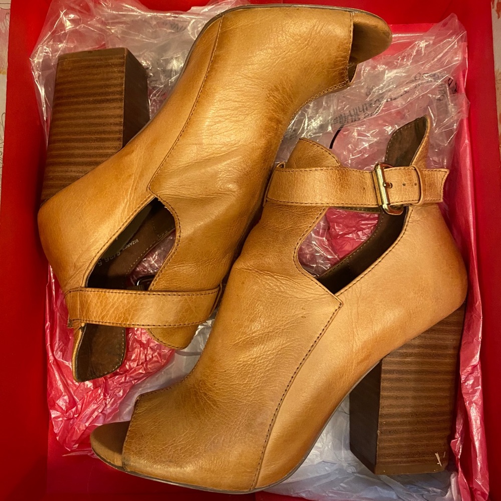 Peep toe leather booties